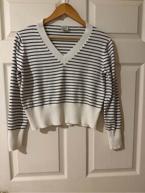 Cielo White V-Neck Sweater with Black Stripes